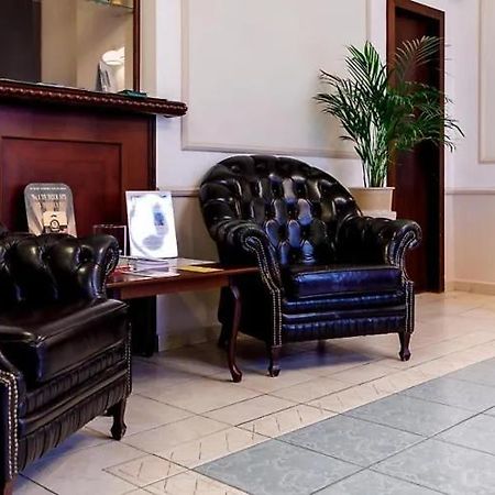 Hotel Ester Карлови Вари Екстериор снимка