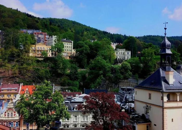 Hotel Ester Карлови Вари Екстериор снимка