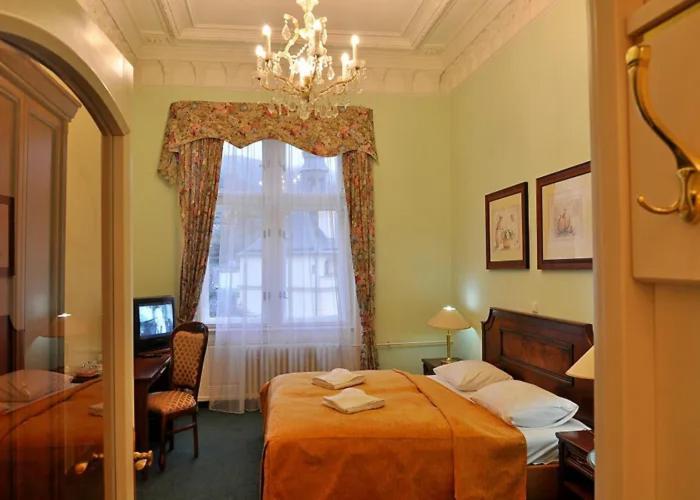 Hotel Ester Карлови Вари Екстериор снимка