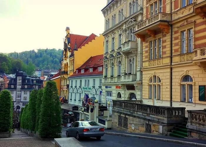 Hotel Ester Карлови Вари Екстериор снимка