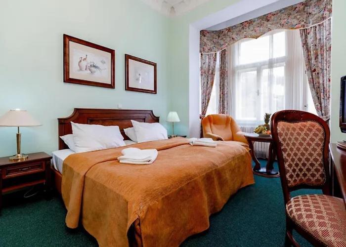 Hotel Ester Карлови Вари Екстериор снимка