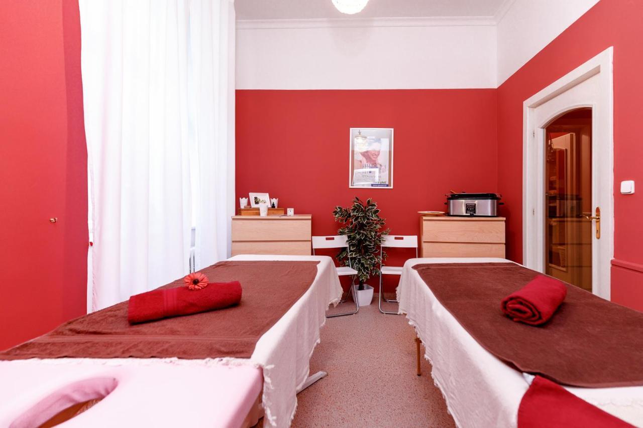 Hotel Ester Карлови Вари Екстериор снимка