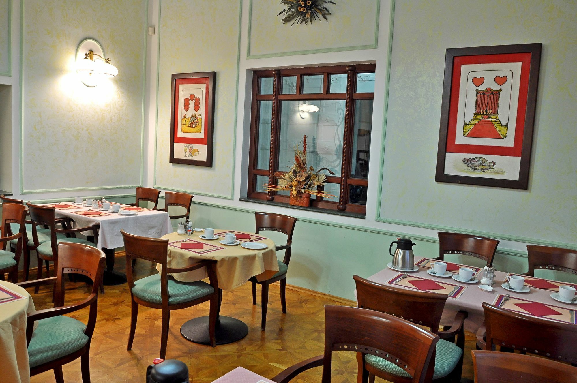Hotel Ester Карлови Вари Екстериор снимка